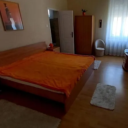 Czigler Vendeghaz Apartament *
